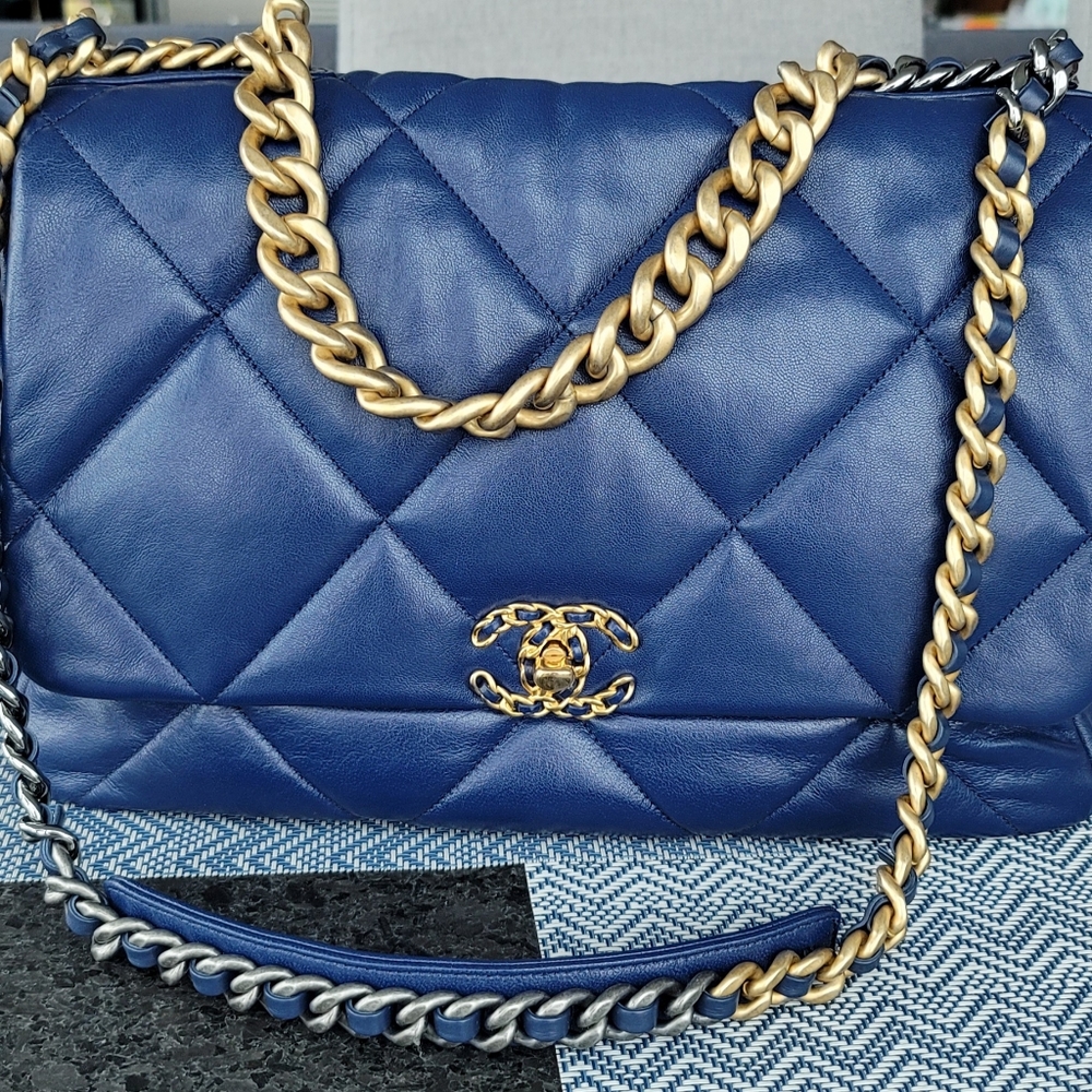 Chanel 19 maxi flap bag